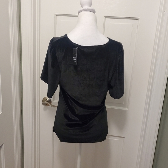 NWT Torrid Stretch Velvet Shirred Front Flutter Sleeve Top Black Size 00=M/L - Picture 4 of 12